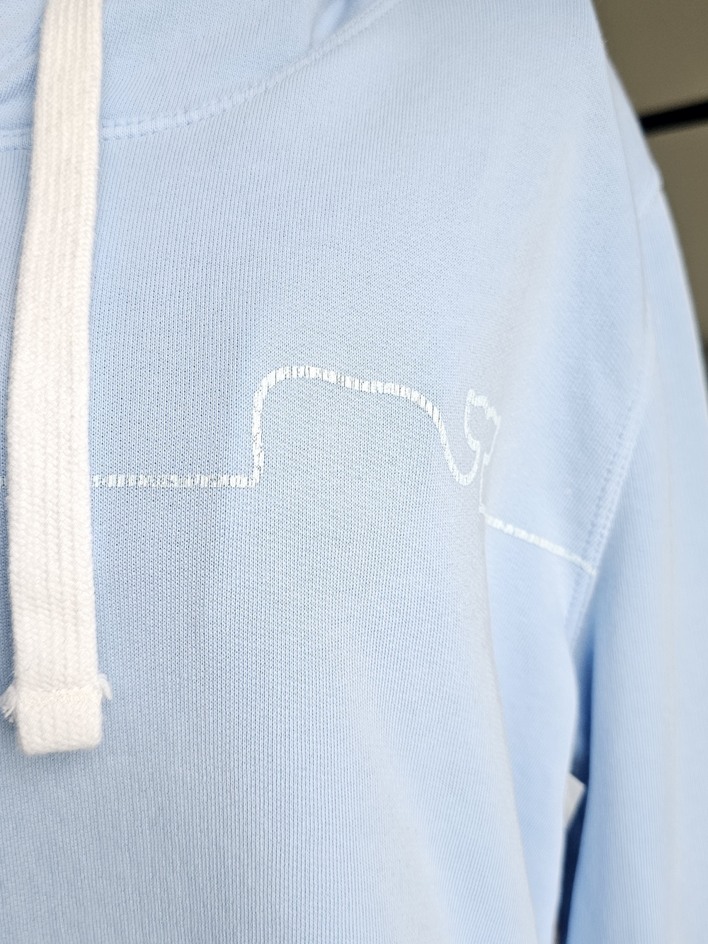 Vineyard Vines Light Blue Hoodie (M) - Picture 6 of 8